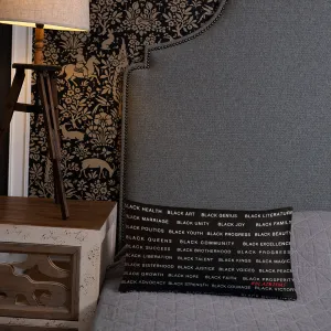 BLACK/WHITE BLACK MAGIC PILLOWS